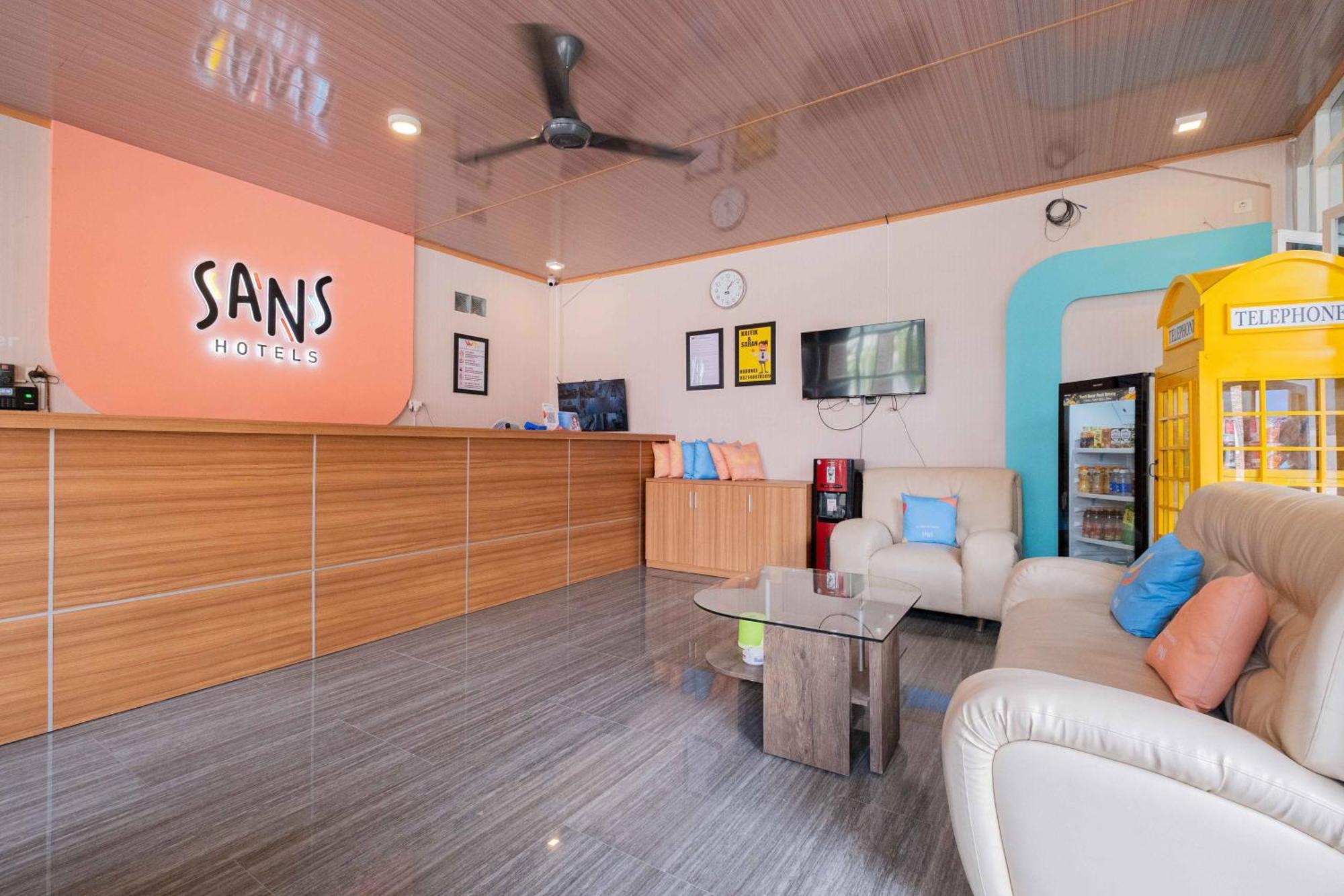 Sans Wm Hotel Blitar ภายนอก รูปภาพ