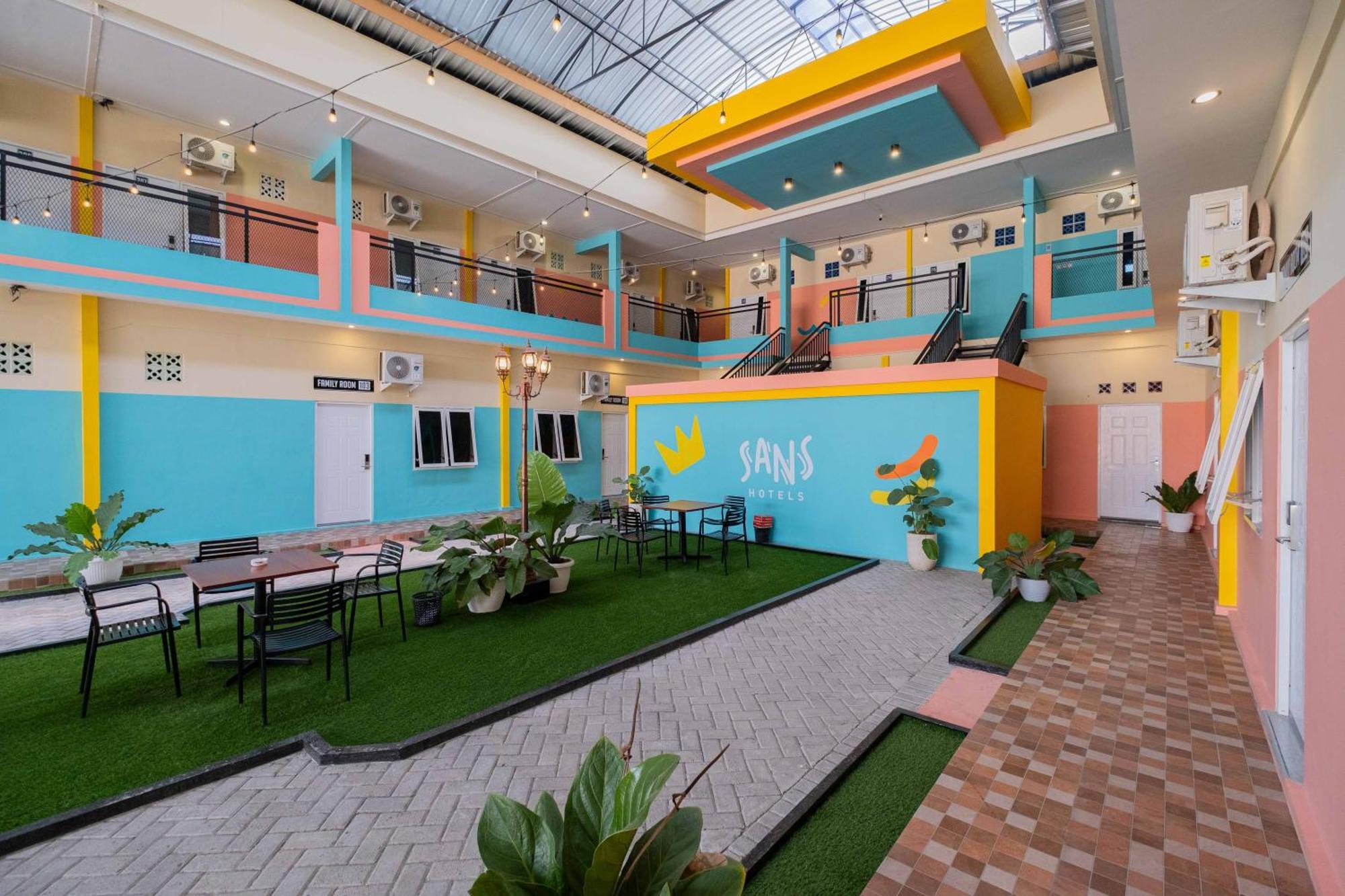 Sans Wm Hotel Blitar ภายนอก รูปภาพ